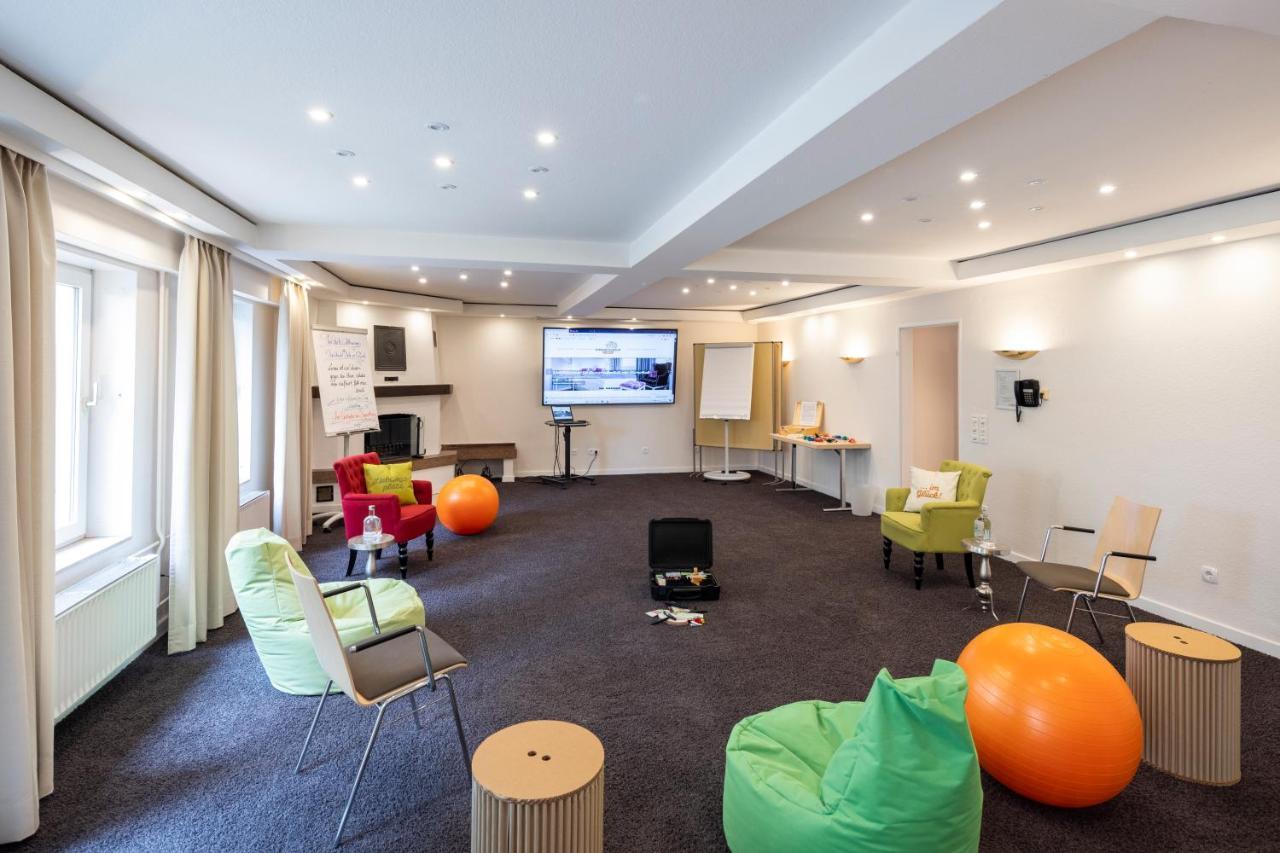 Parkhotel Bilm Im Glueck Am Stadtrand Hannovers Sehnde Buitenkant foto
